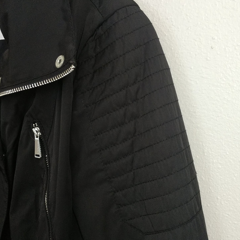 Woman's jacket - Picture 4 of 8